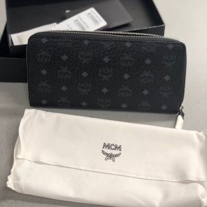 MCM Large Zip Around Wallet in Visetos Original